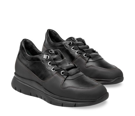 SNEAKER AMIATA DONNA IN PELLE NERA PAKERSON
